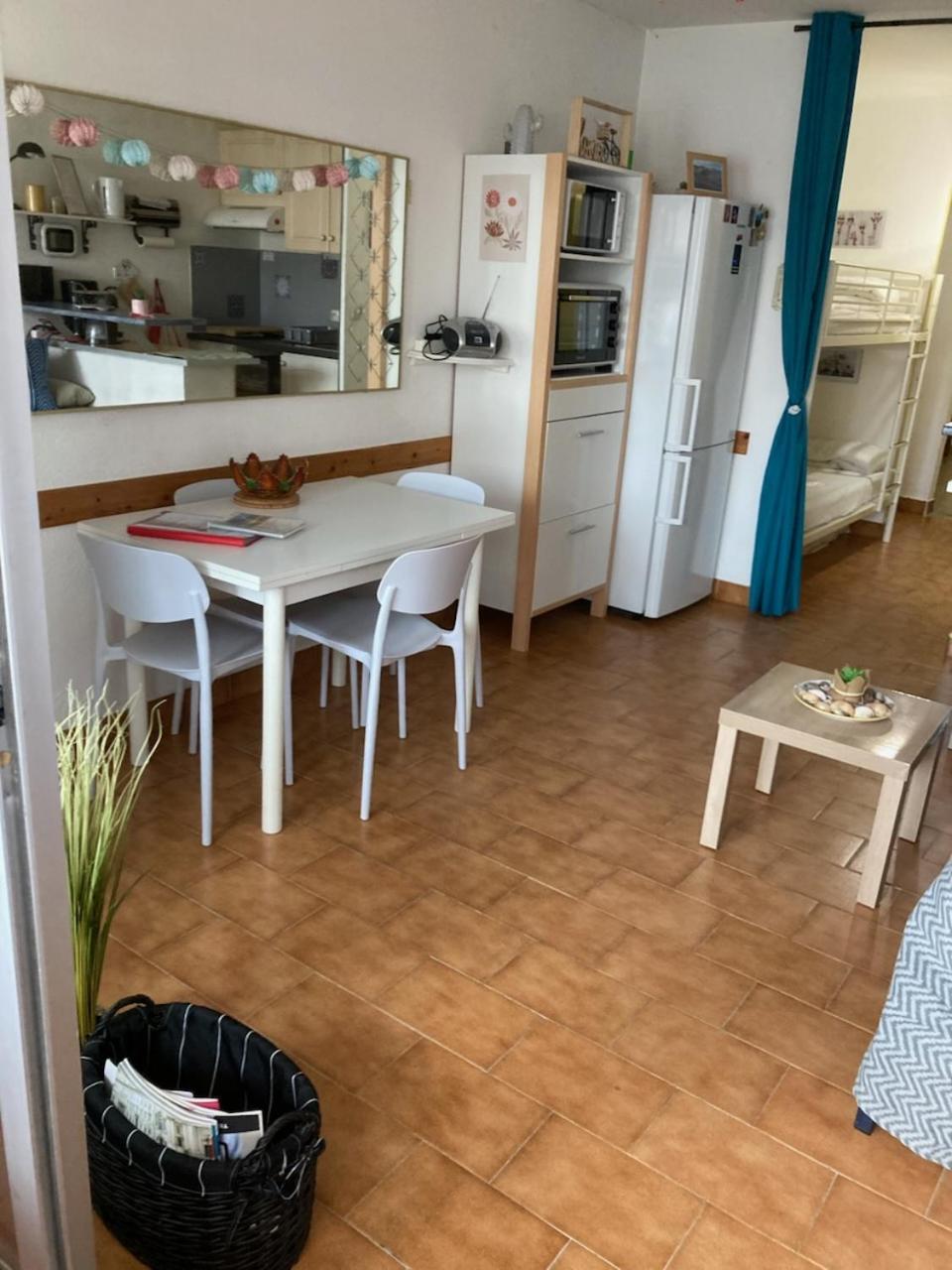 Port Cros Appartement Sète Exteriör bild